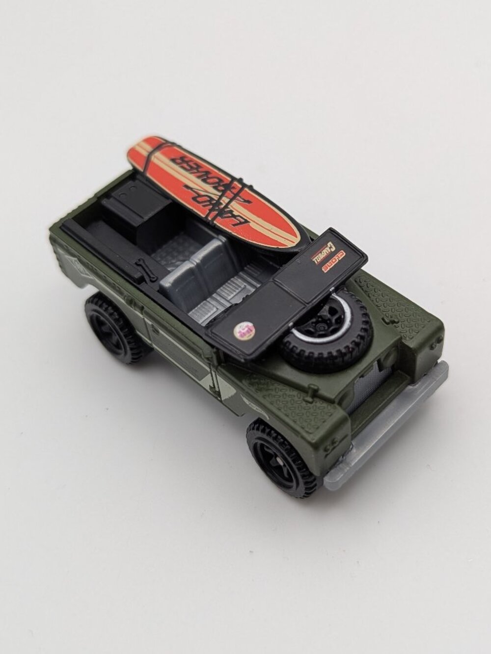 Hot Wheels Land Rover Series II Surfboard 1/64